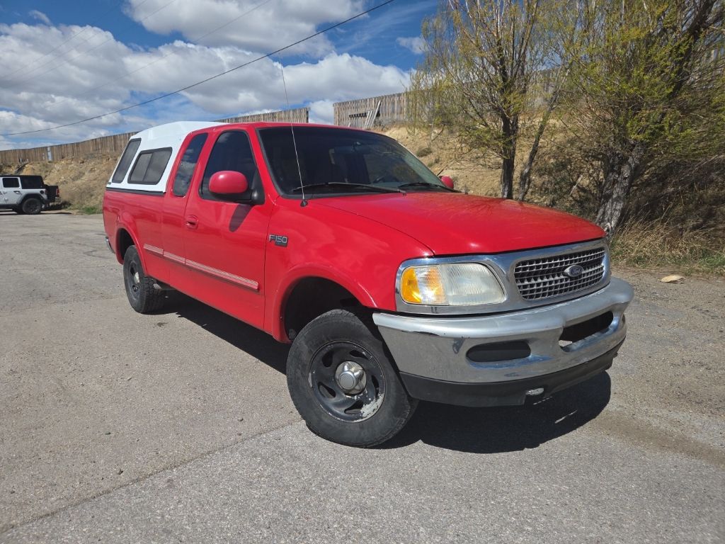 Bright Red Clearcoat 1997 Ford F-150 XLT 4WD Extended Cab SB Pickup Truck Four-Wheel Drive 5-Speed Manual