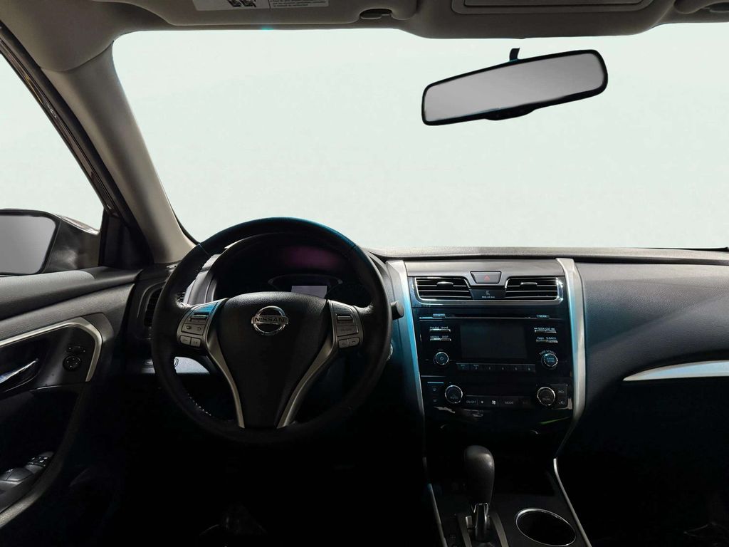 Used 2015 Java Metallic Nissan 2.5 SV image 10