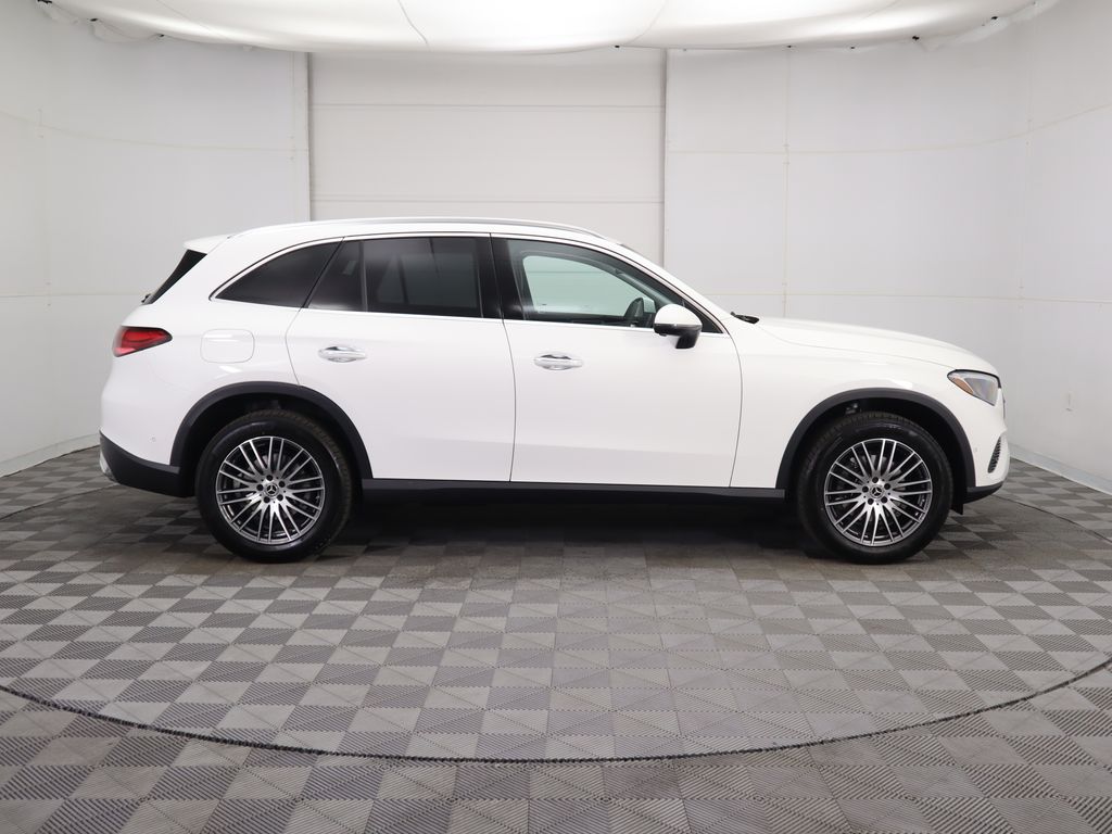 Thumbnail: 2026 Mercedes-Benz GLC - 4