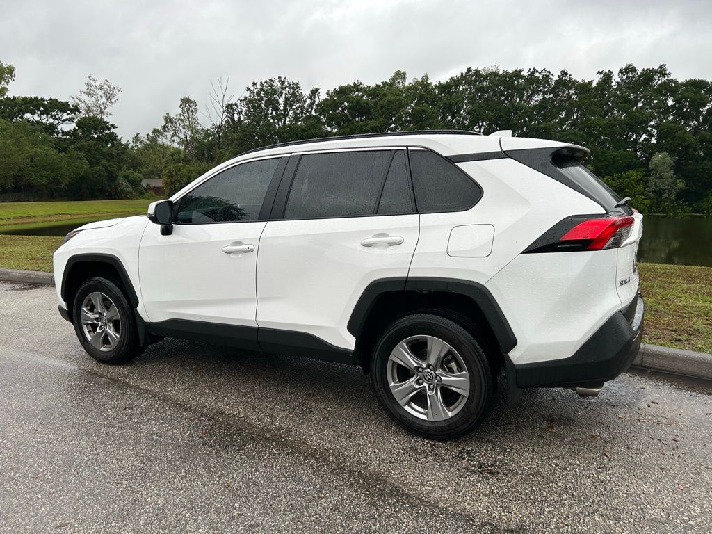 2024 Toyota RAV4 XLE 3