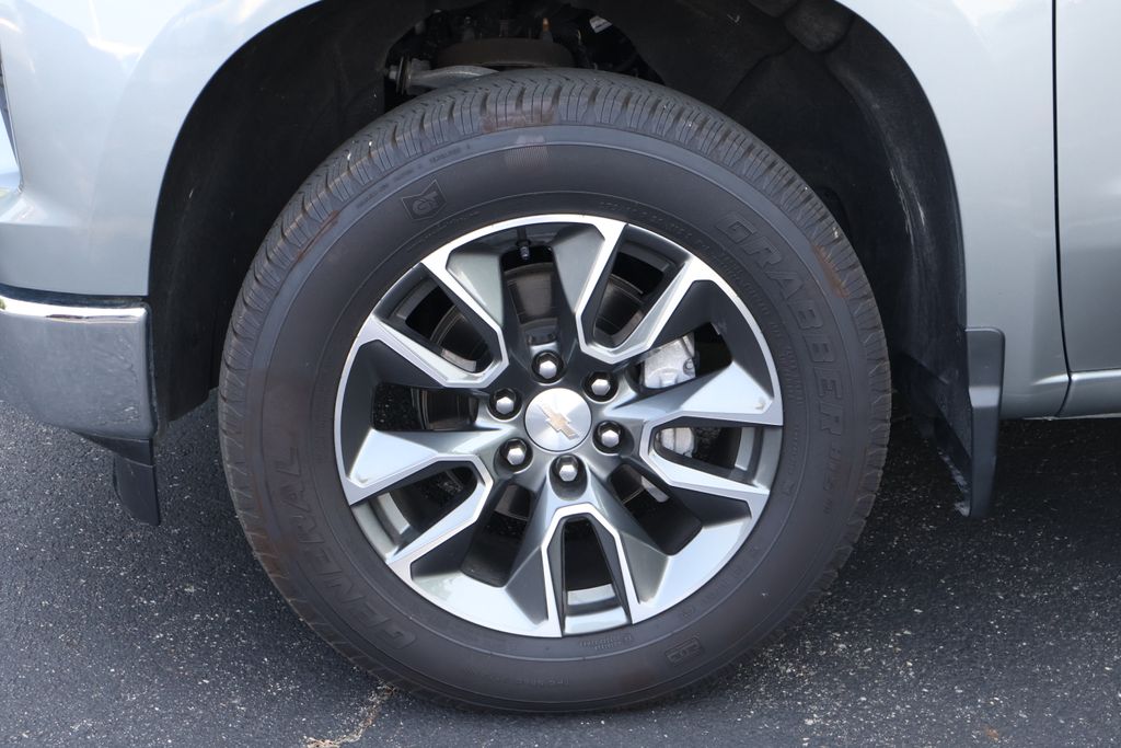 2023 Chevrolet Silverado 1500 LT 13