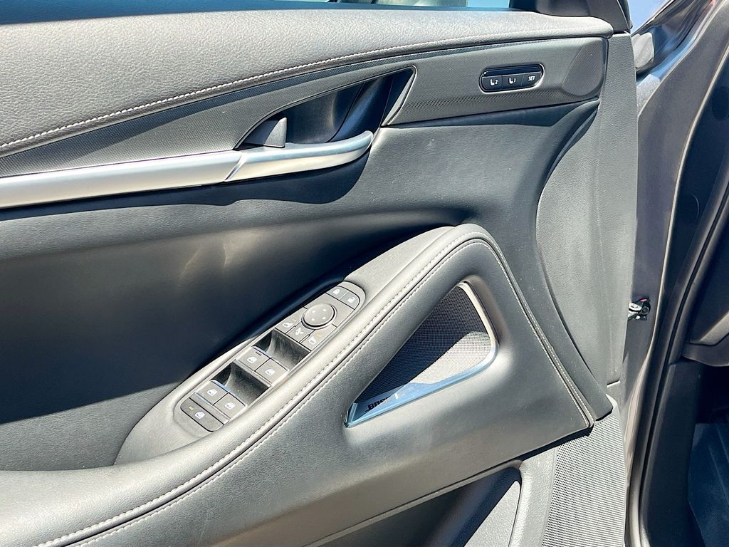 Used 2025 Gray INFINITI LUXE image 17