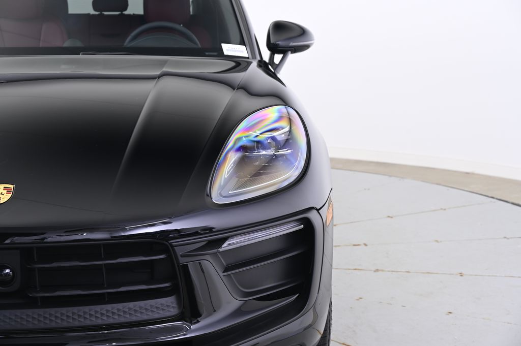 Thumbnail: 2025 Porsche Macan - 12