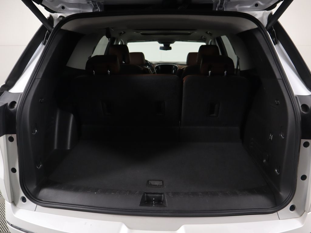 Thumbnail: 2018 Chevrolet Traverse - 28