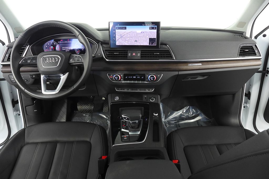 Thumbnail: 2023 Audi Q5 - 25