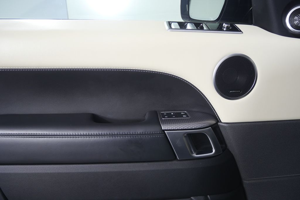 Thumbnail: 2021 Land Rover Range Rover Sport - 9