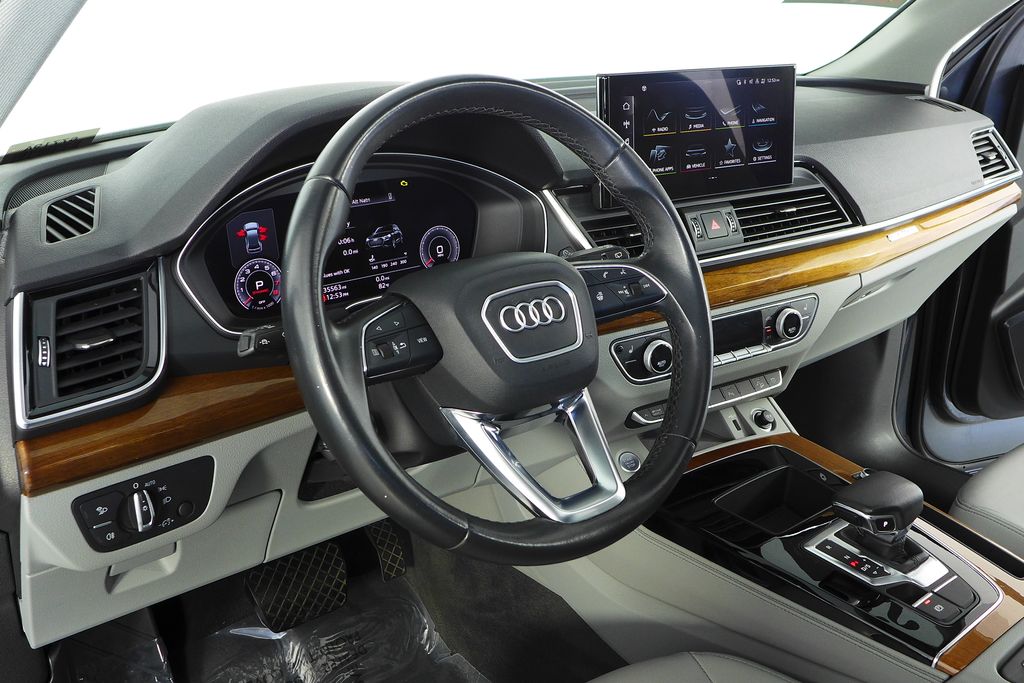 Thumbnail: 2022 Audi Q5 - 30