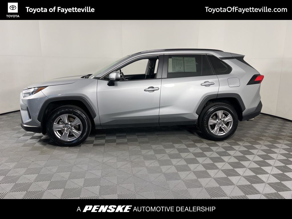 2023 Toyota RAV4 XLE 2