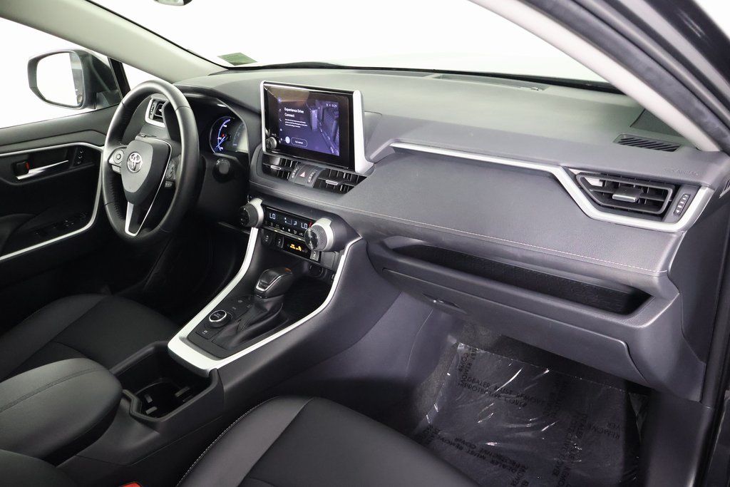 Thumbnail: 2025 Toyota RAV4 - 9