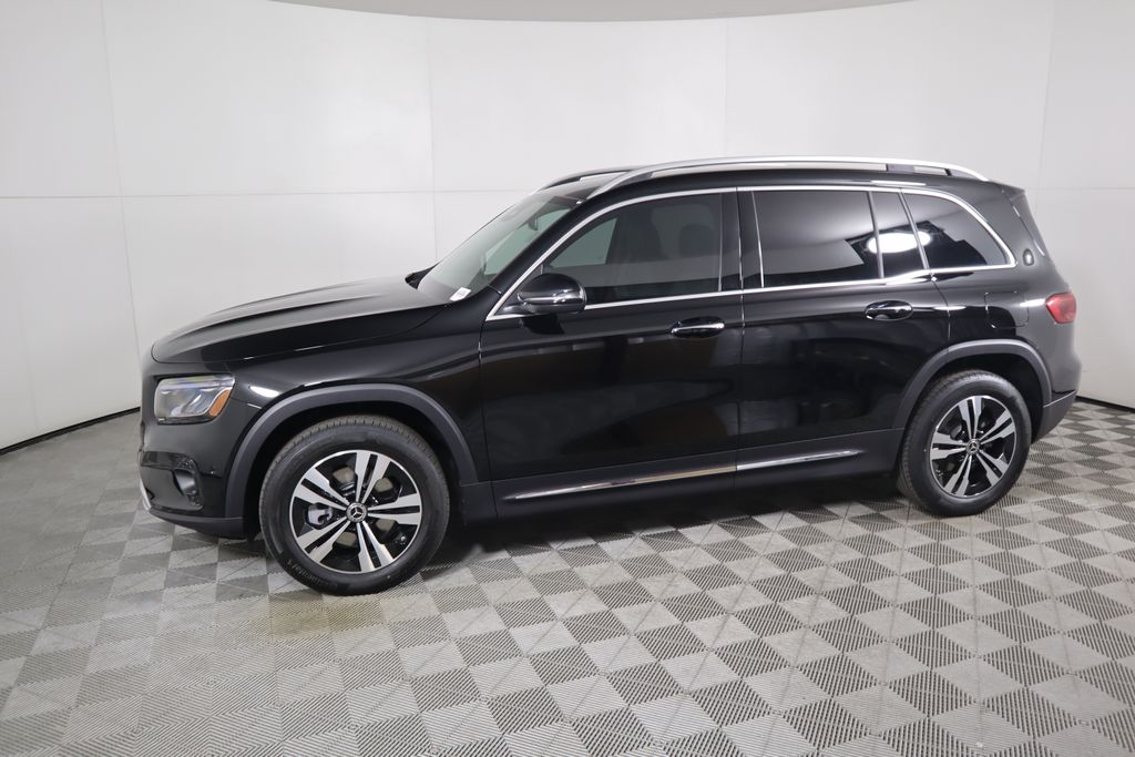 2025 Mercedes-Benz GLB 250 8
