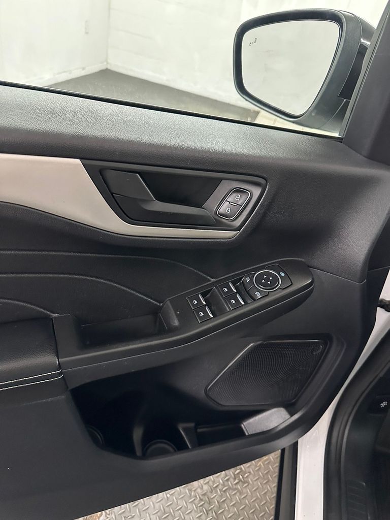 used 2022 Ford Escape car, priced at $19,985