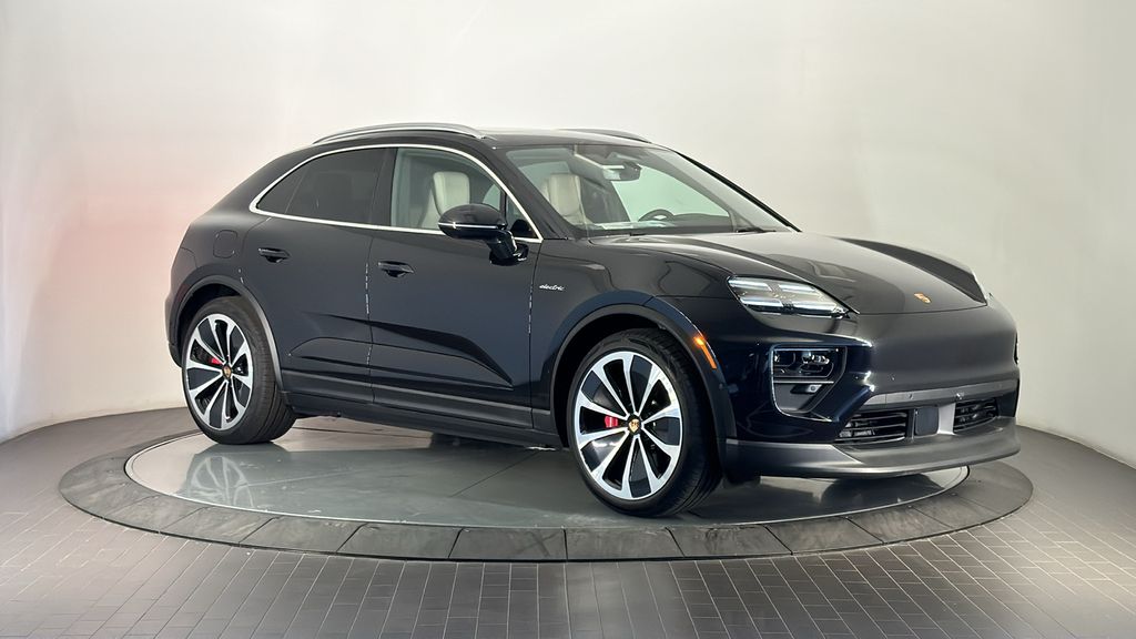 Thumbnail: 2025 Porsche Macan - 9