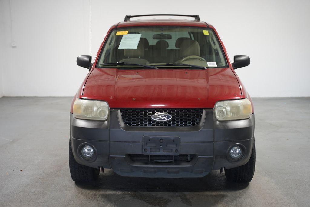 2005 Ford Escape XLT 2