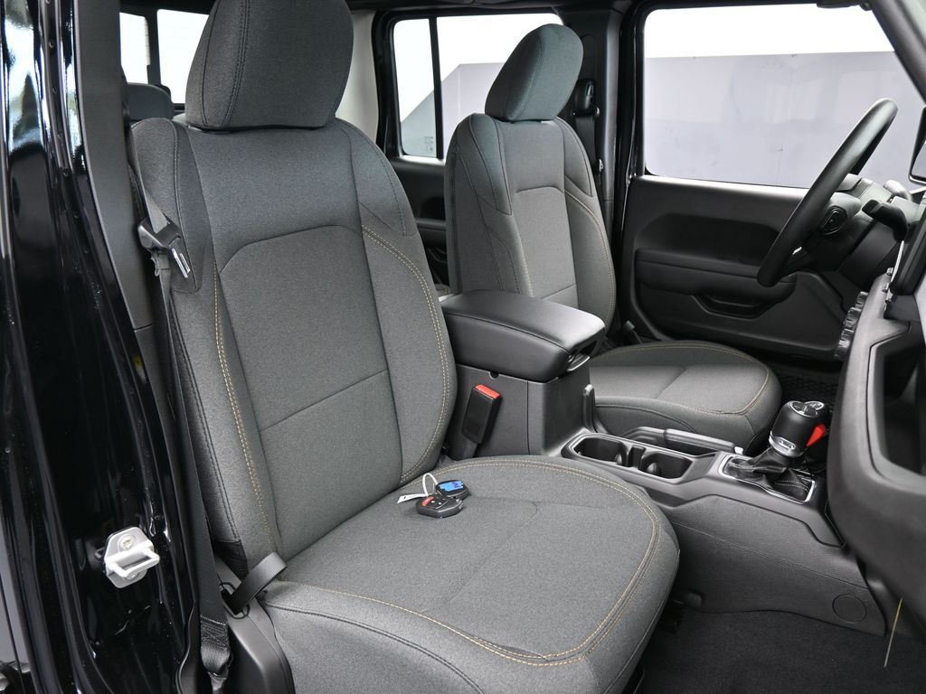 New 2026 black clearcoat Jeep Sport image 39