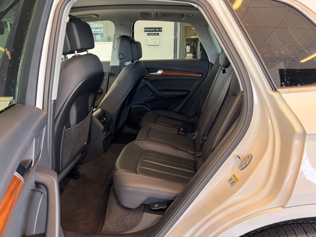 2023 Audi Q5 45 S line Premium