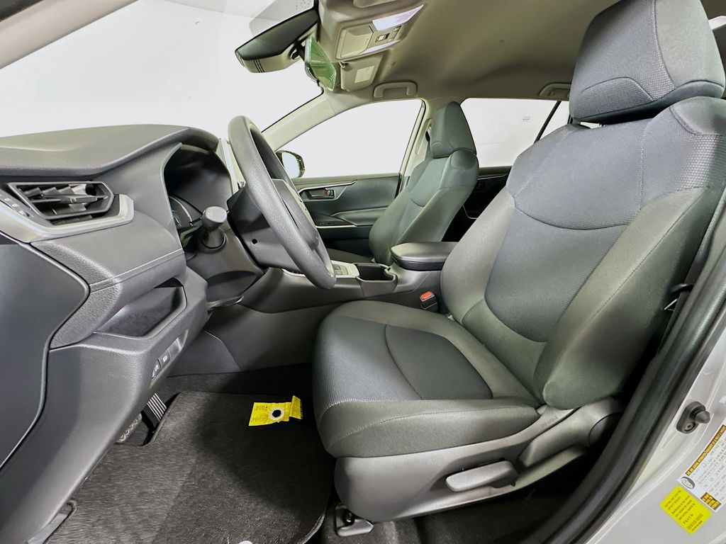 Thumbnail: 2025 Toyota RAV4 - 20