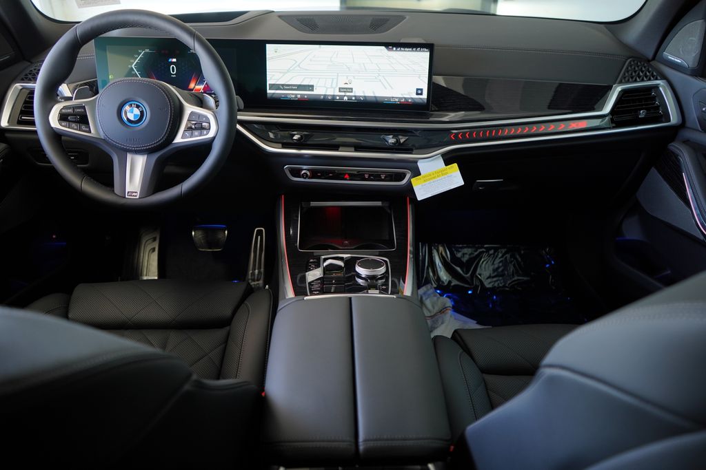 Thumbnail: 2026 BMW X5 - 15
