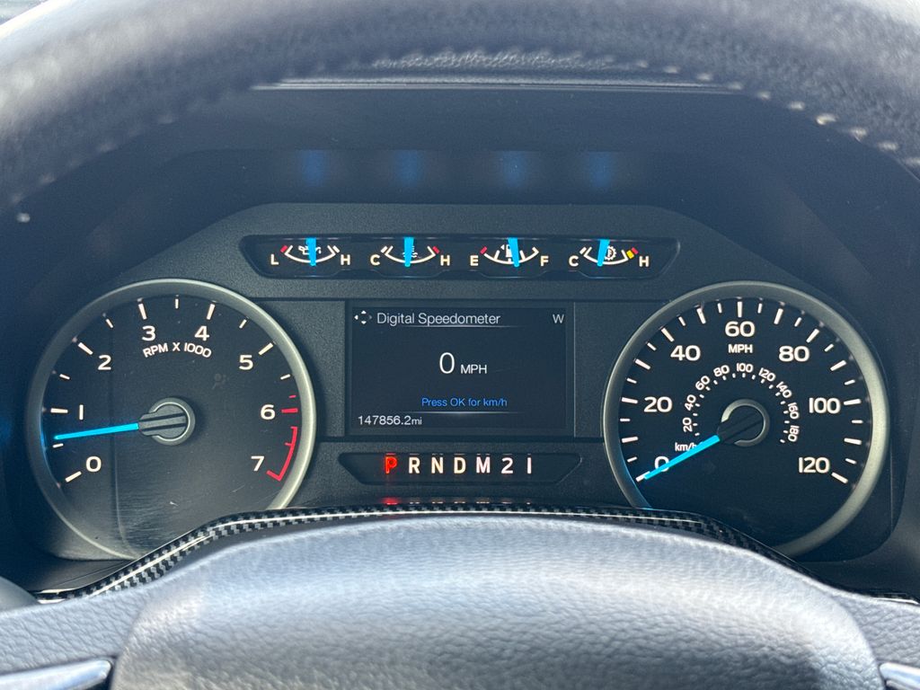 Used 2015 Red Ford XLT image 17