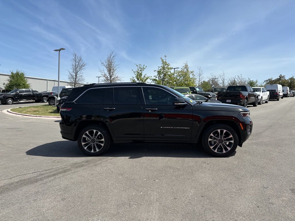 Used Car 2023 Jeep Grand Cherokee  Overland For Sale Under $40,000 In Austin, Texas