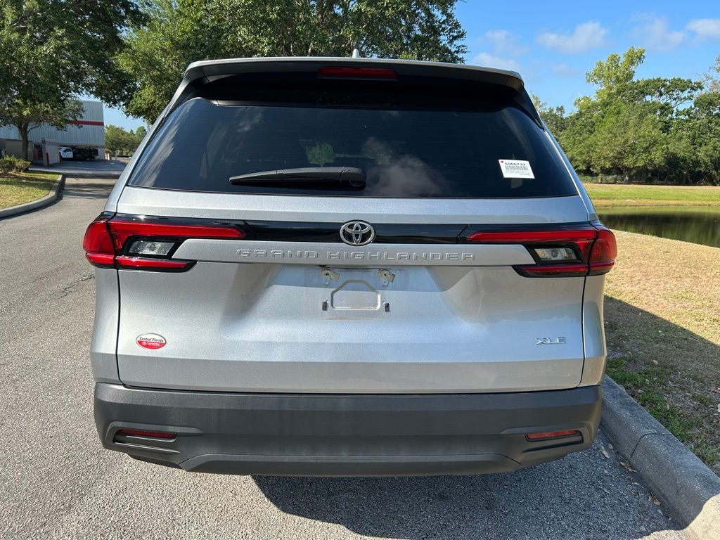 2024 Toyota Grand Highlander XLE 4