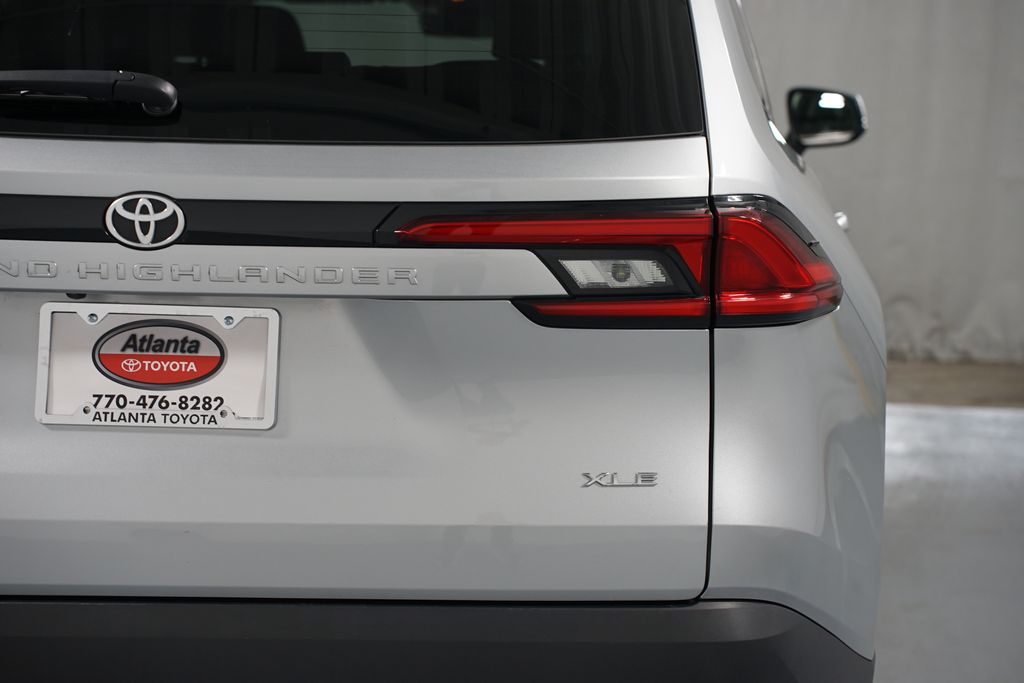 Thumbnail: 2024 Toyota Grand Highlander - 10