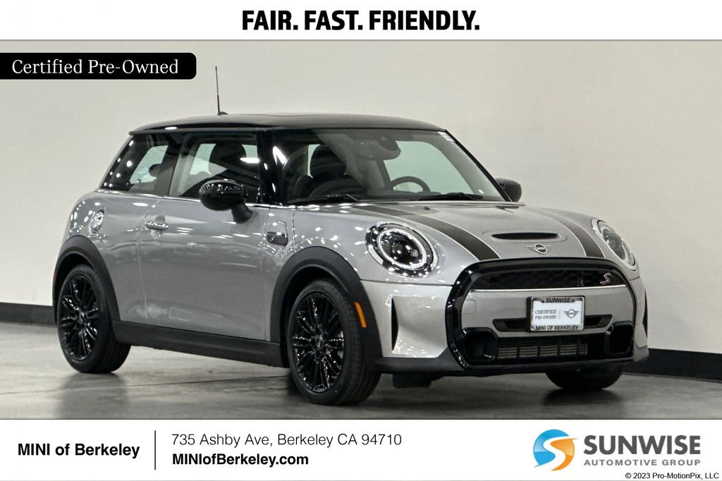 Melting Silver III Metallic 2023 MINI Cooper Hatchback Front-Wheel Drive 7-Speed Automatic