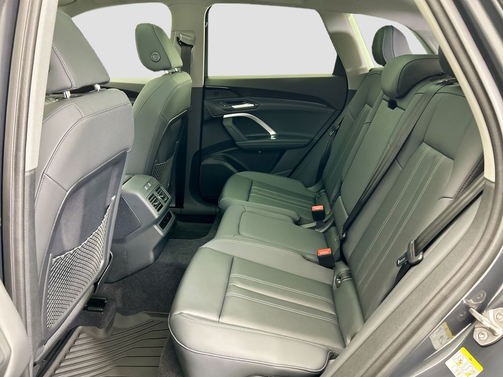 Thumbnail: 2025 Audi Q5 - 20