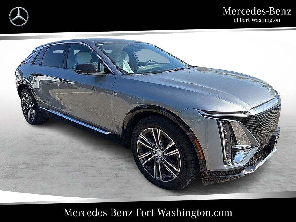 Argent Silver Metallic 2024 Cadillac LYRIQ Luxury 1 AWD SUV / Crossover All-Wheel Drive 1-Speed Automatic