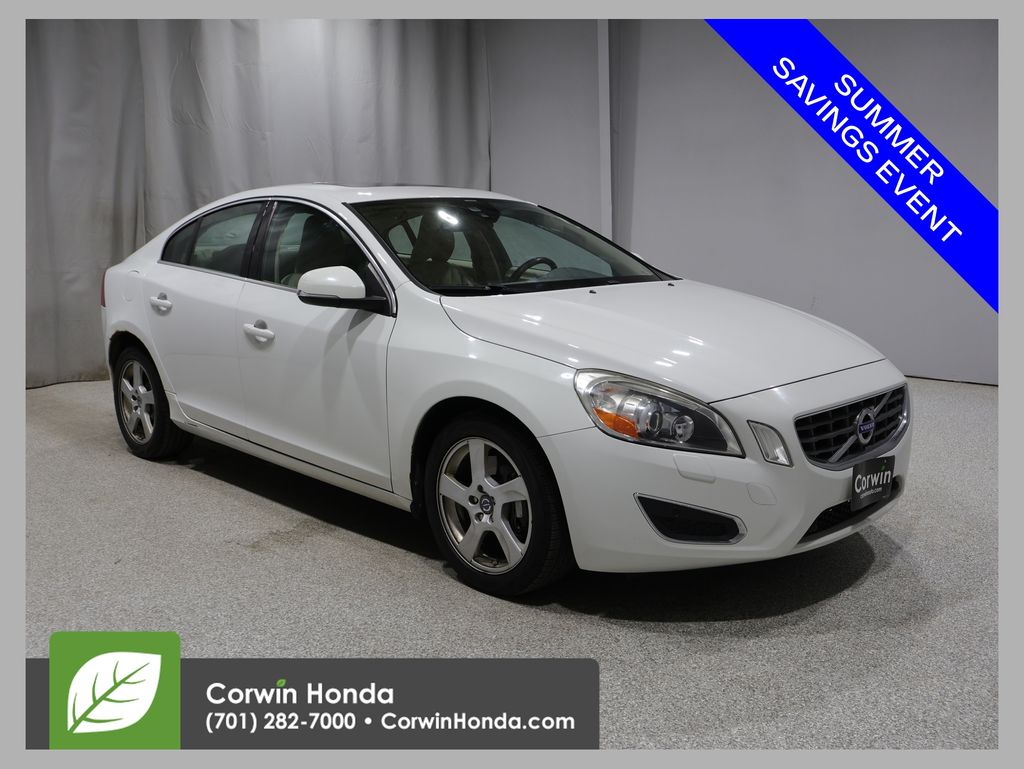  2013 Volvo S60 T5 AWD   