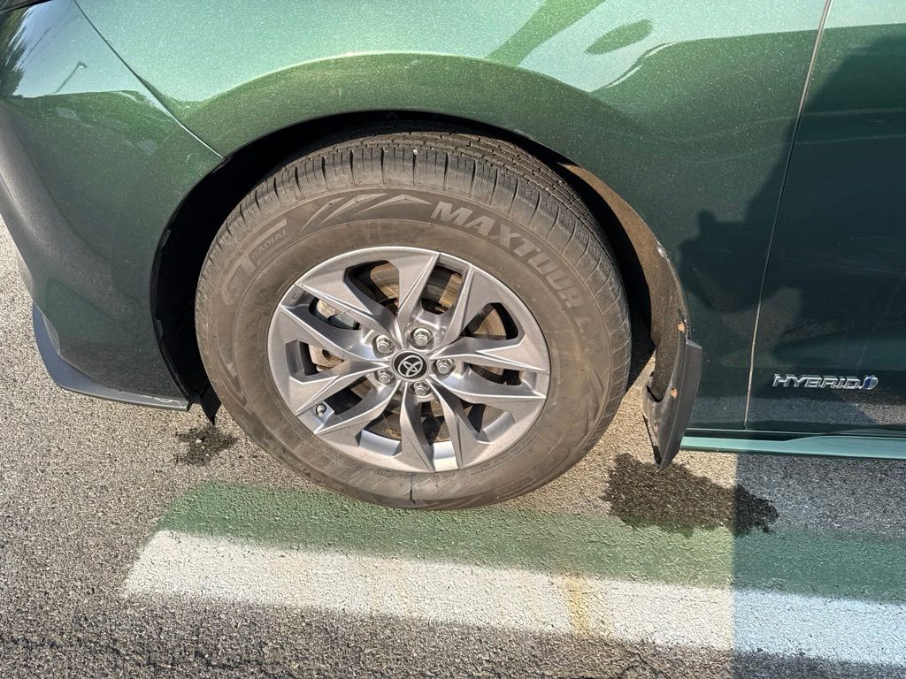 2021 Toyota Sienna — photo 4