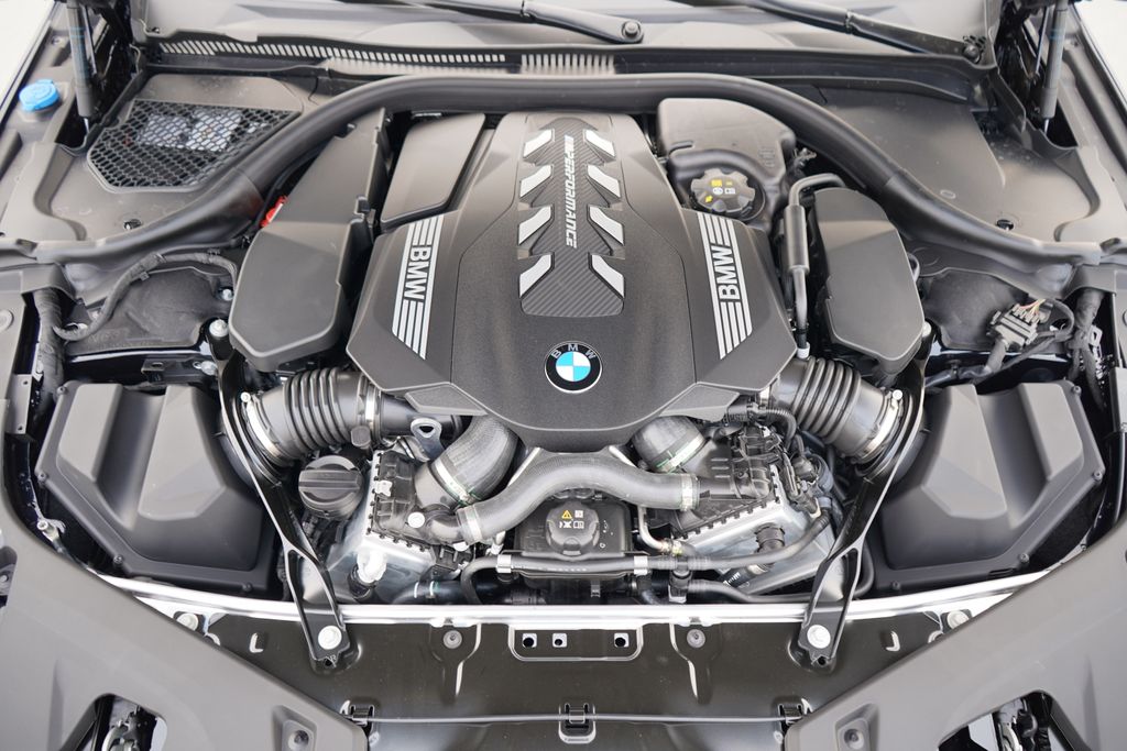 Thumbnail: 2026 BMW 8 Series - 24