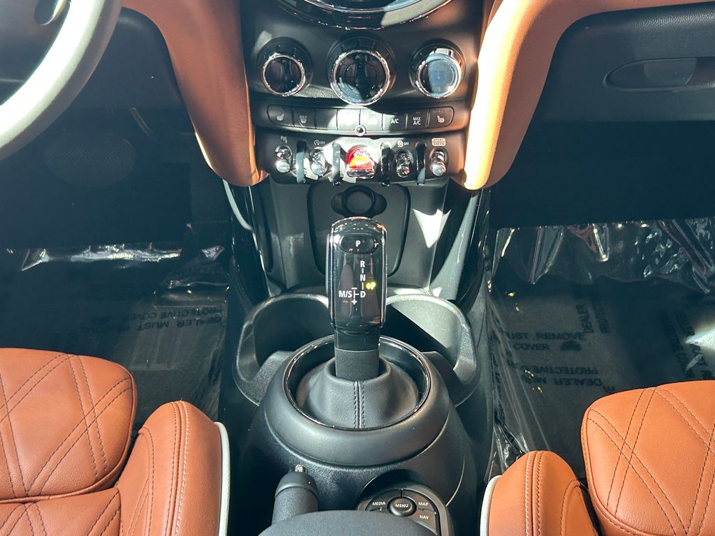 Thumbnail: 2023 MINI Cooper - 26