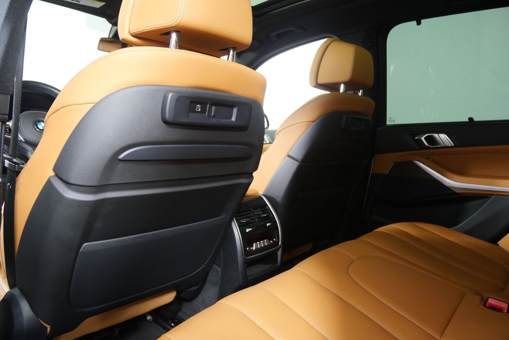 Thumbnail: 2022 BMW X5 - 19