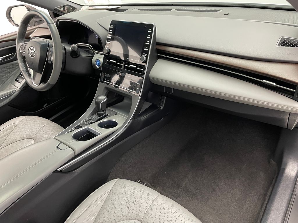 Thumbnail: 2019 Toyota Avalon - 16