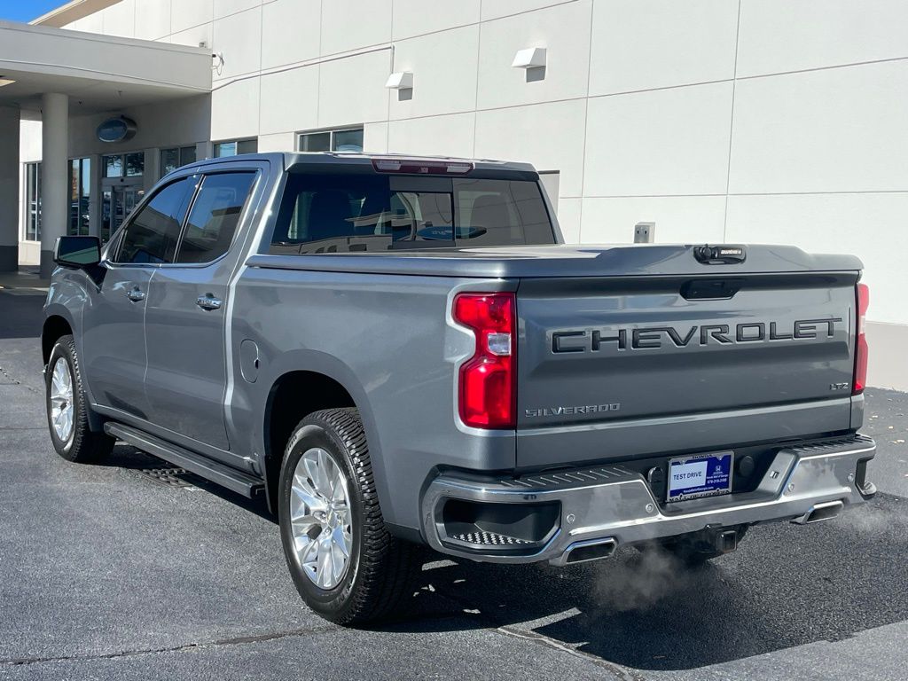 Thumbnail: 2019 Chevrolet Silverado 1500 - 4