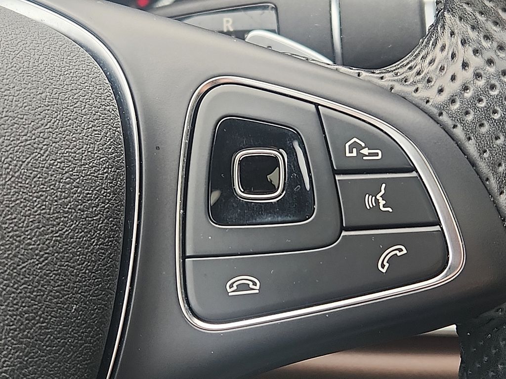 Thumbnail: 2017 Mercedes-Benz E-Class - 21