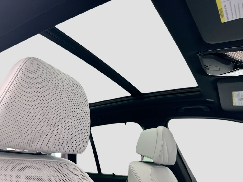 Thumbnail: 2026 BMW X5 - 17