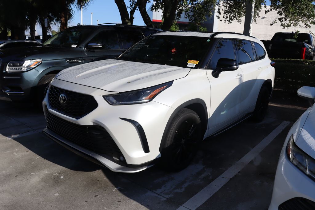 Thumbnail: 2023 Toyota Highlander - 1