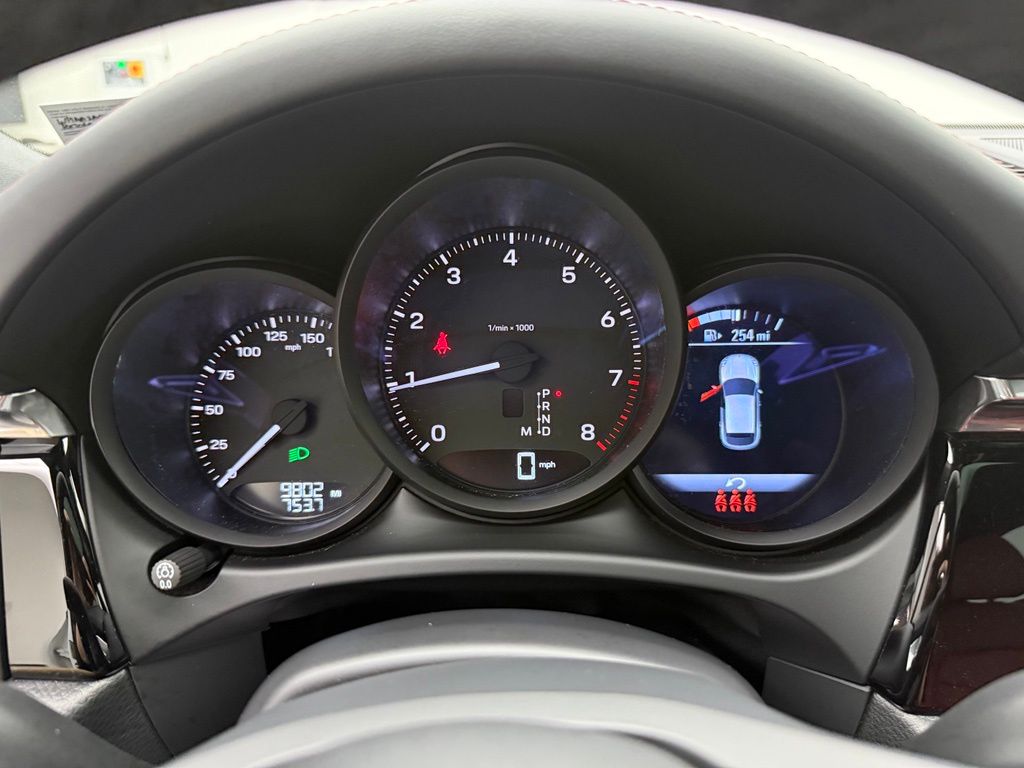 Thumbnail: 2026 Porsche Macan - 11