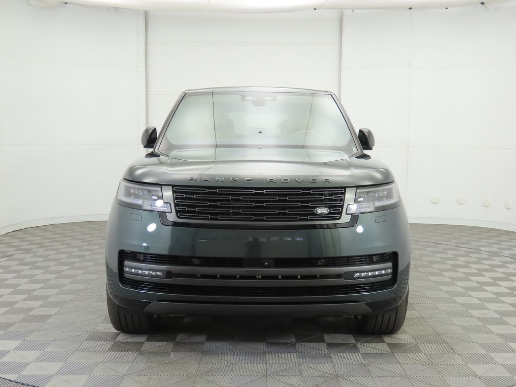 2025 Land Rover Range Rover SE 2