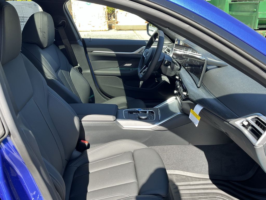 2025 BMW i4 xDrive40 17