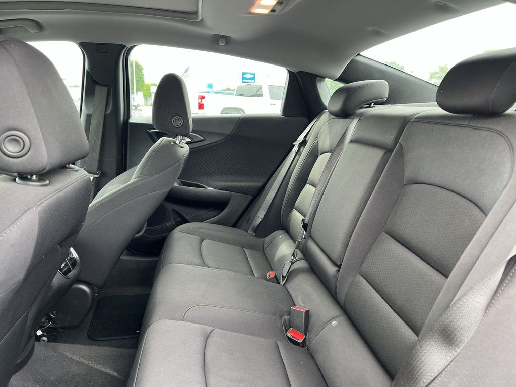 2023 Chevrolet Malibu LT photo