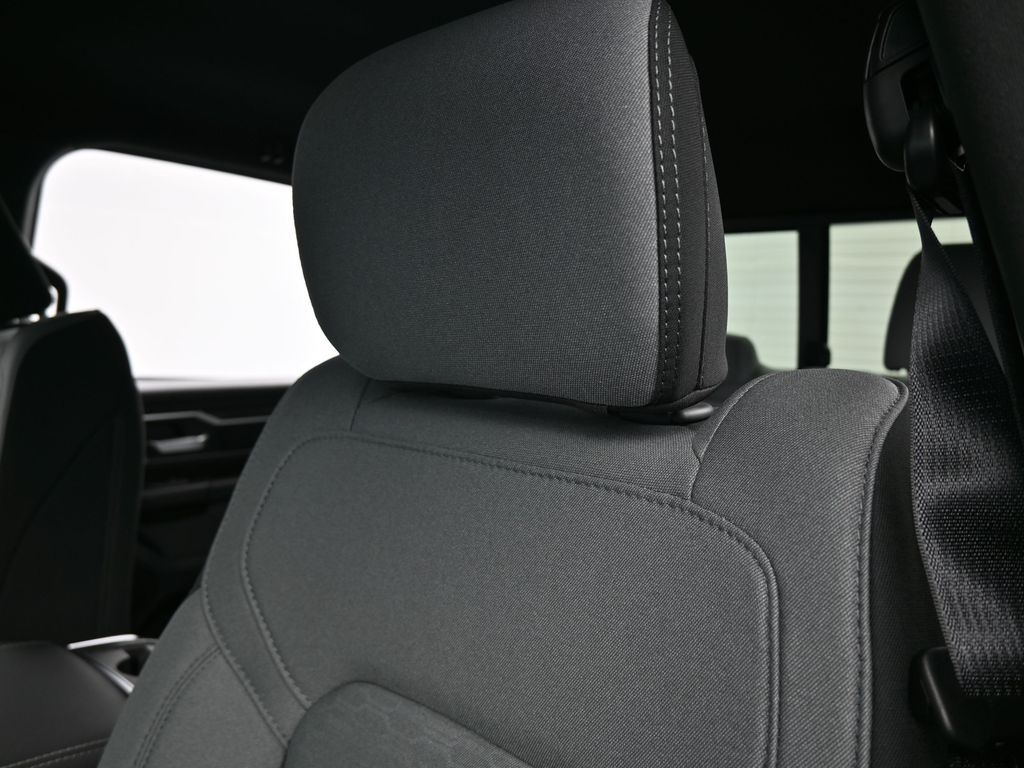 New 2026 Diamond Black Crystal Pearlcoat Ram Big Horn/Lone Star image 16