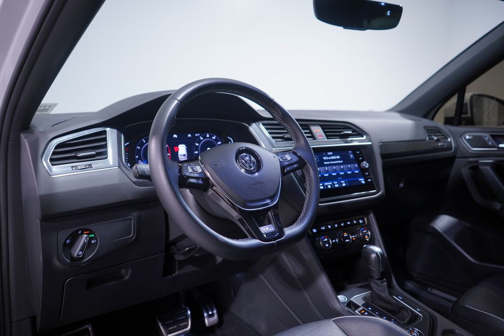 Thumbnail: 2020 Volkswagen Tiguan - 6