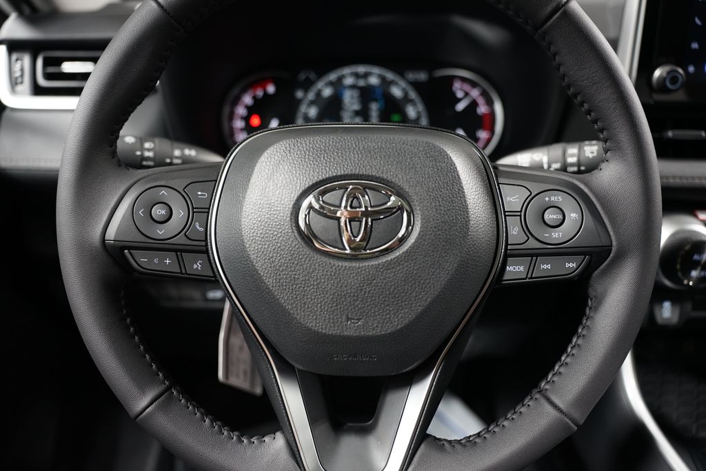 2025 Toyota RAV4 XLE Premium 12