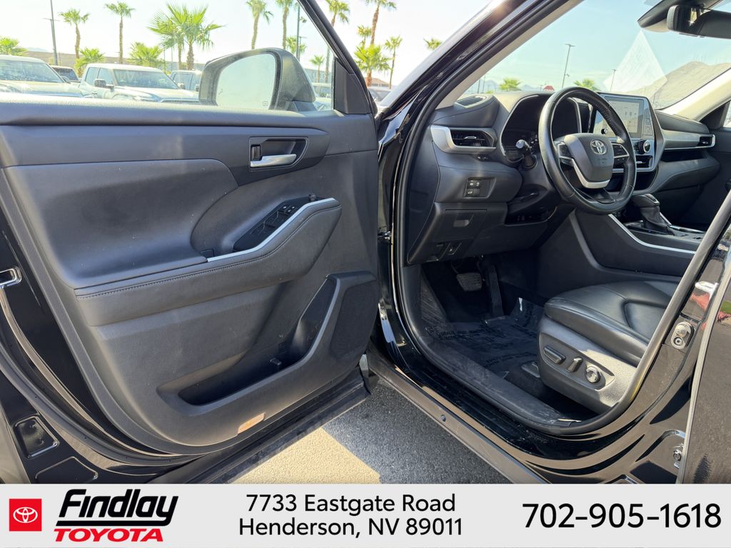 Used 2024 Toyota Highlander SUV
