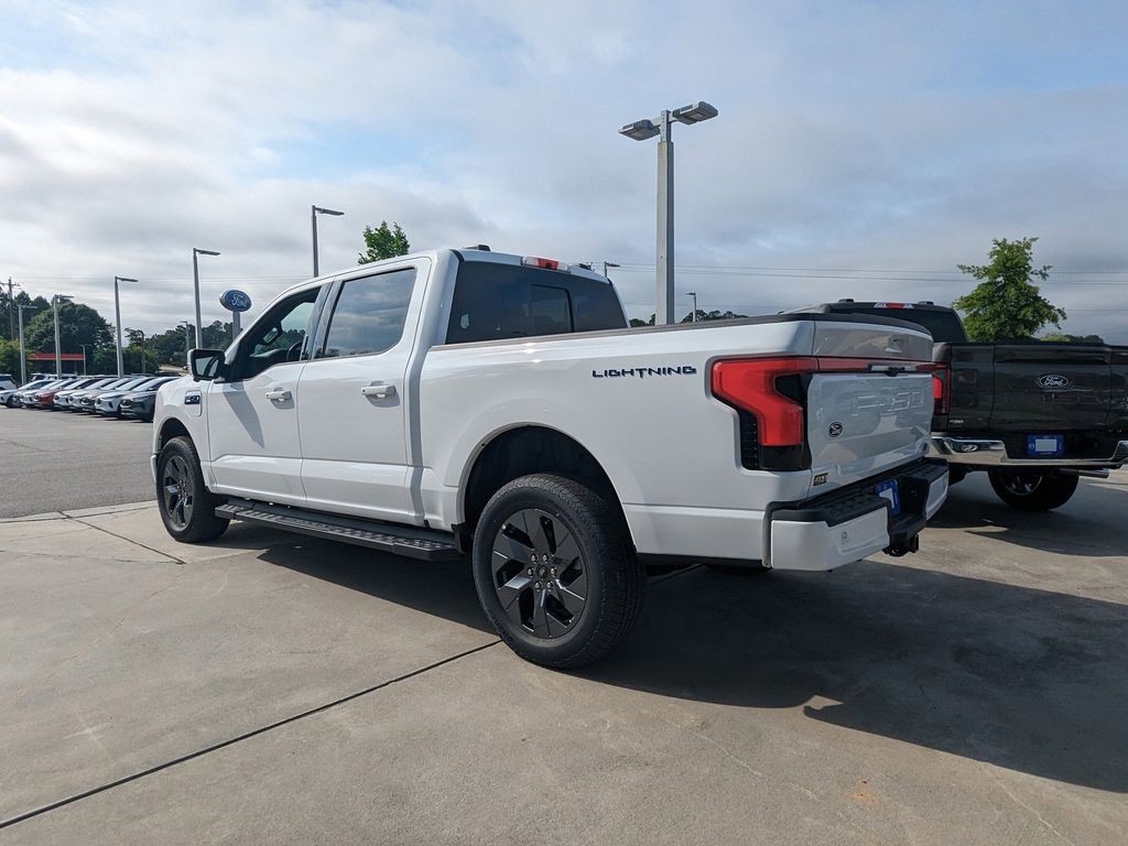 2025 Ford F-150 Lightning Lariat
