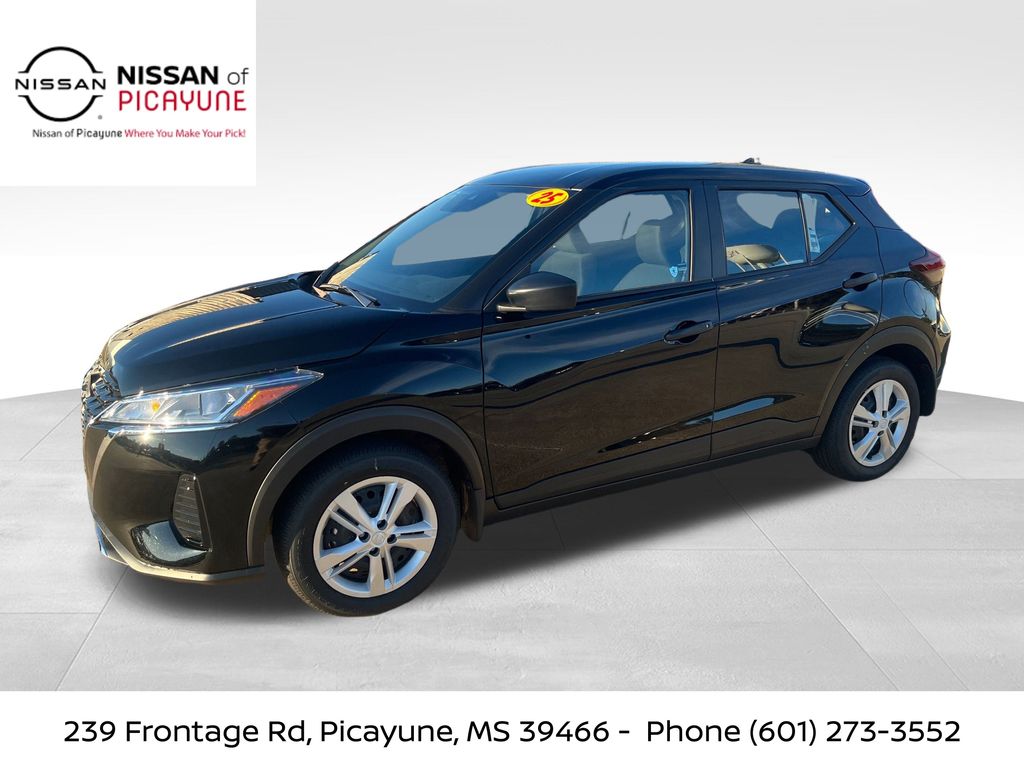 2025 Nissan Kicks Play S FWD