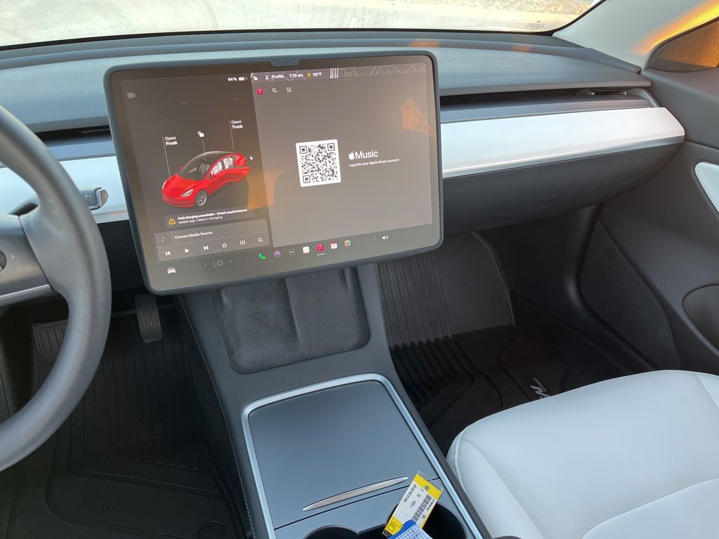 Thumbnail: 2021 Tesla Model 3 - 14