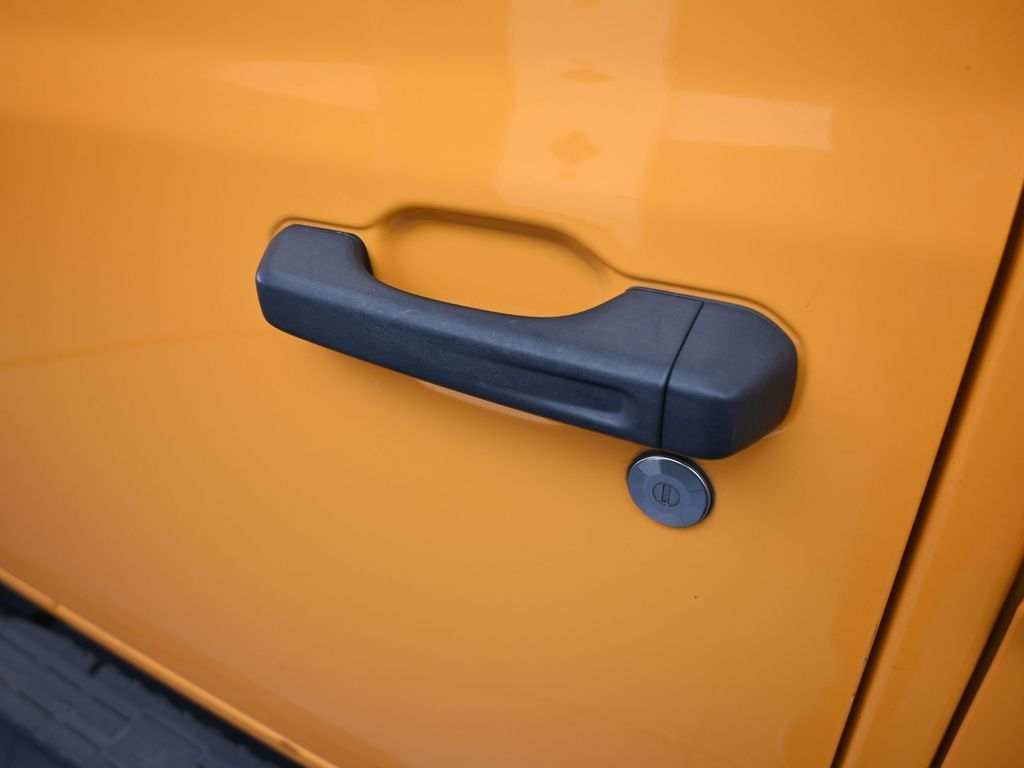 Used 2018 Hellayella Clearcoat Jeep Unlimited Sport S image 31